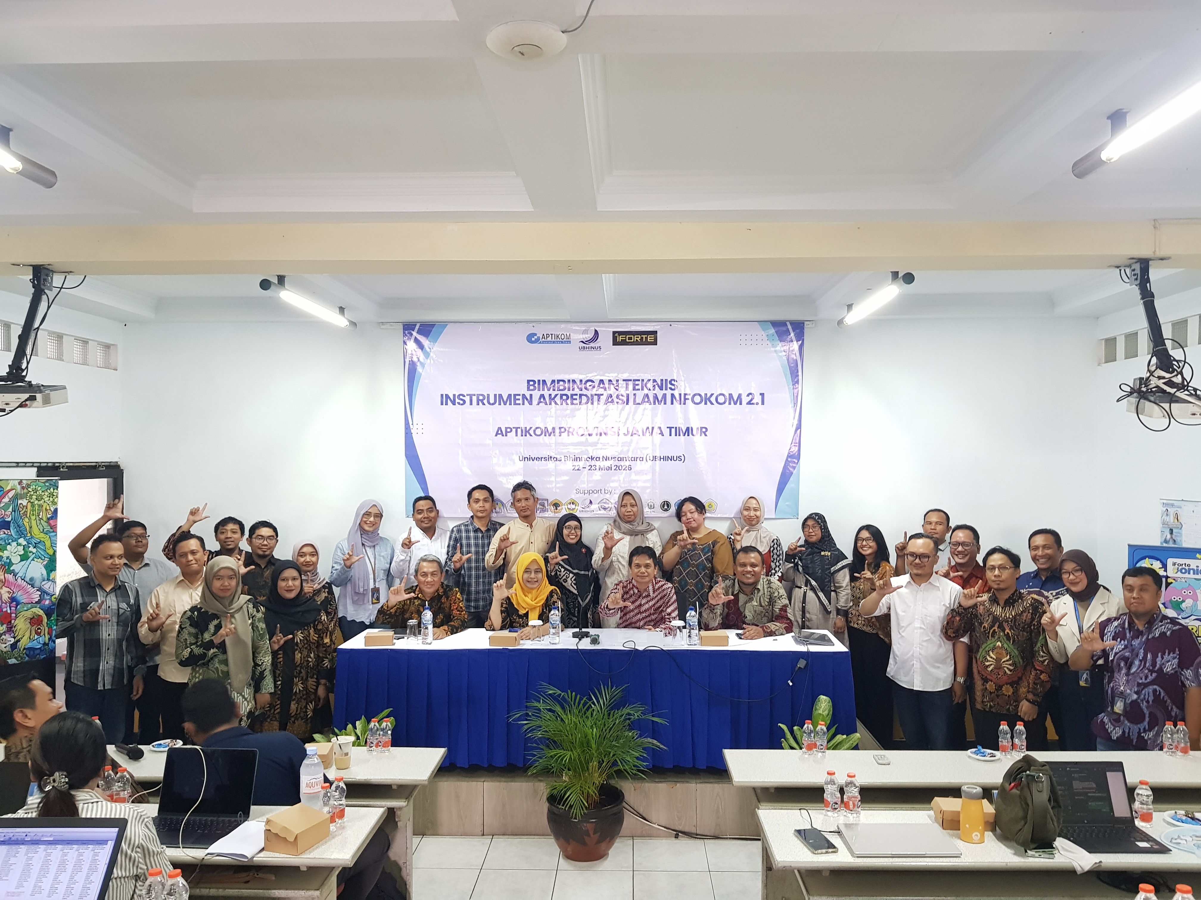 https://mail.informatics-ubhi.id/berita/36